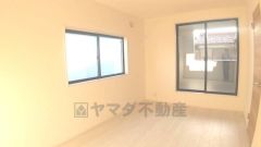 2面に窓があるので、風がよく通ります